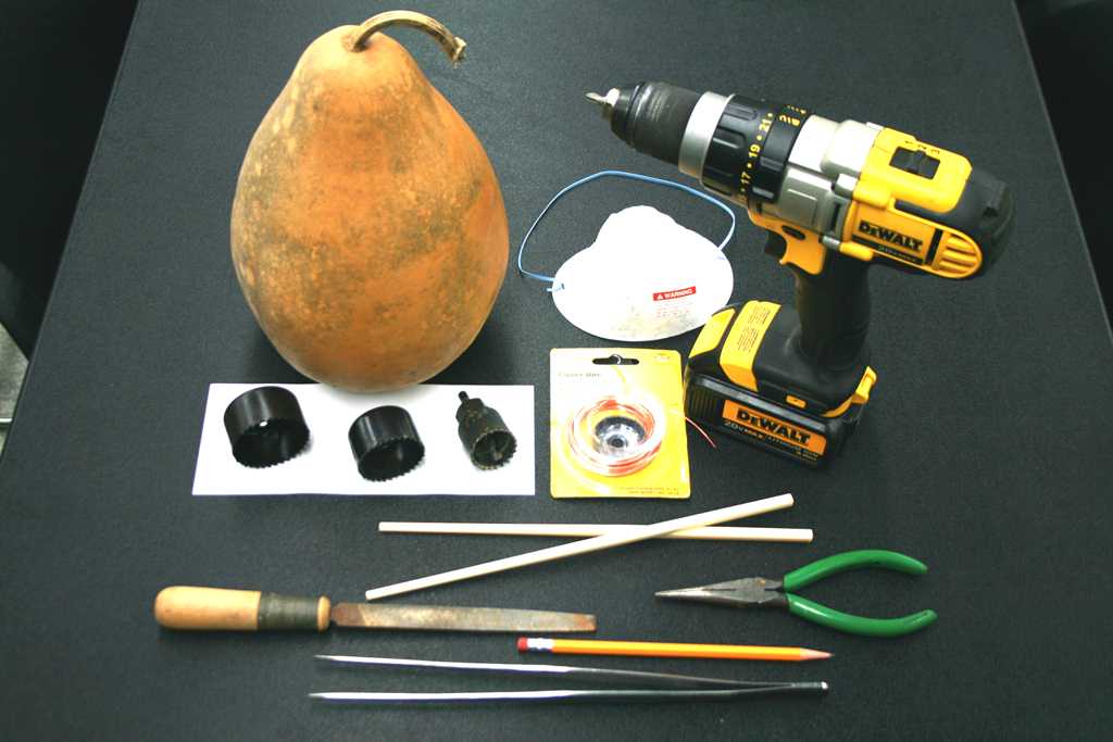 Creating a Gourd Birdhouse